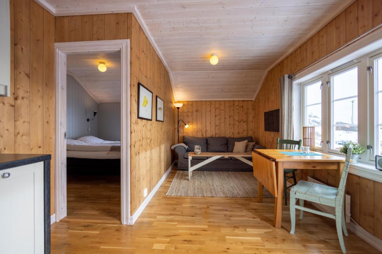 The Tide - Rorbuer Hotel Sørvågen Kültér fotó
